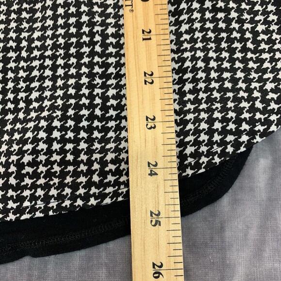 Banana Republic Womens Top Size XS Houndstooth Sleeveless Black Blouse READ - Picture 6 of 7